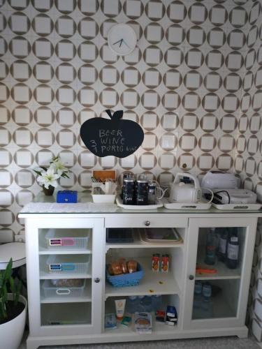 a toy kitchen in a lego play set at Casarão Paraíso in Perafita