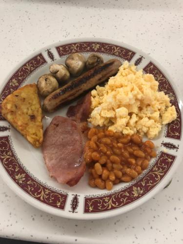 Mad på pensionatet eller i nærheden