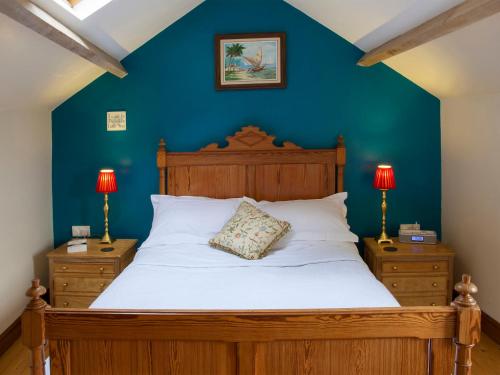 Ein Bett oder Betten in einem Zimmer der Unterkunft Plas Gwyn B&B and Holiday Cottage