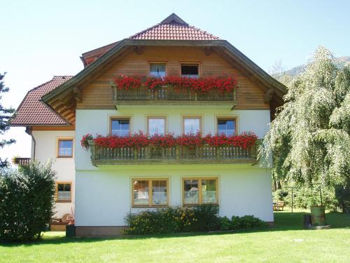 Photo de la galerie de l'établissement Appartement Pension Grasser, à Bad Kleinkirchheim