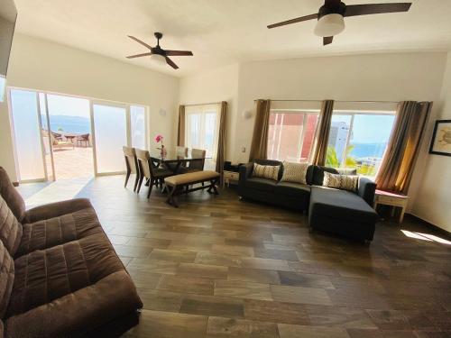 Χώρος καθιστικού στο Hotel Amaca Puerto Vallarta - Adults Only