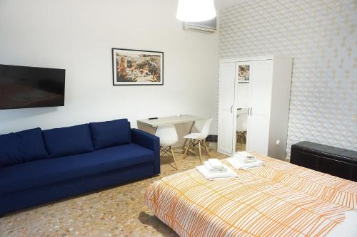 Кровать или кровати в номере Bed a Cavour