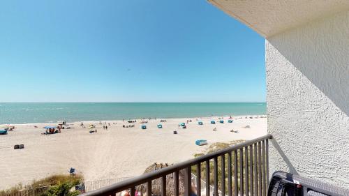 304 Sandy Shores Condos – Photos 4
