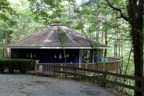 Bangunan di mana terletaknya rumah percutian