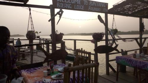 Vue sur la rivière ou le fleuve situé(e) à proximité de le lodge