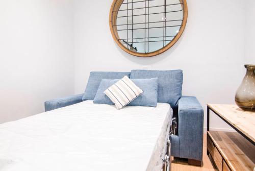 Кровать или кровати в номере Comfy and centric- 2Bd 1Bth- Espoz y Mina