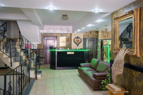 TV a/nebo společenská místnost v ubytování Avis Hotel By WS Group