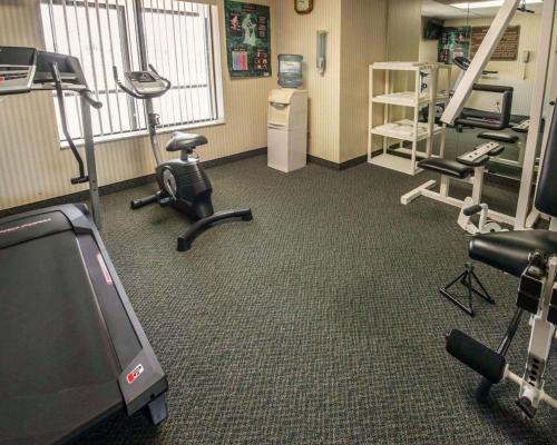 Фитнес-центр и/или тренажеры в Comfort Inn & Suites Morganton South