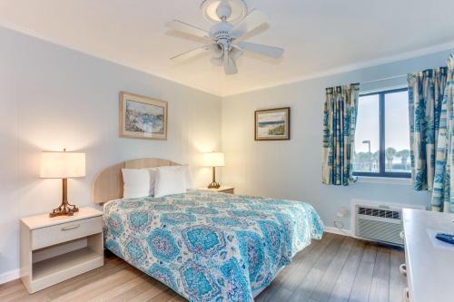 a bedroom with a bed and a ceiling fan at Unforgettable Vacation Experience at Ocean Forest Villas in Myrtle Beach