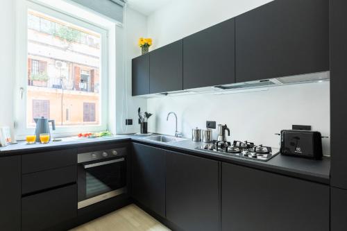 ROMAC Trinity - 3bdr apartment with Sauna & Jacuzzi in Campo de Fiori