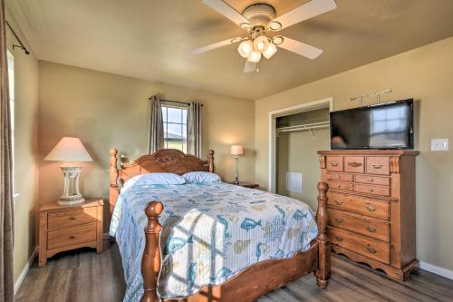 Gallery image of Surfside Retreat Steps to Beach and Local Eats! in Surfside Beach