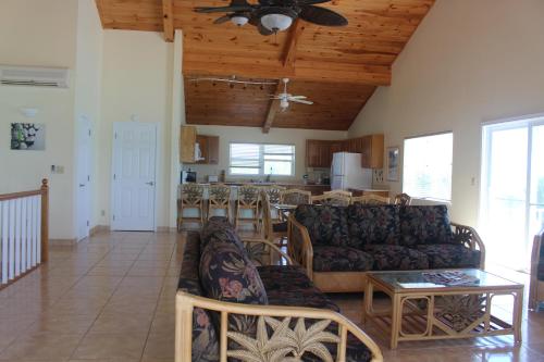 Posezení v ubytování Hideaways Exuma