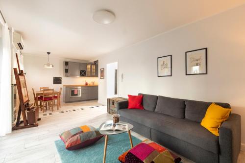 Paha-Paha Modern Design, Sea View, Fast WiFi and Street Parking