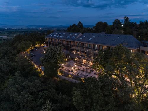 Budova, v ktorej sa hotel nachádza