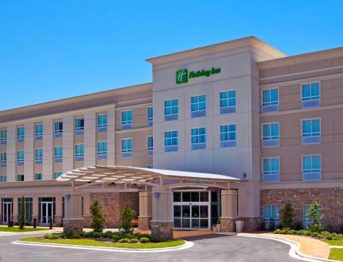 an image of a hotel building at Holiday Inn Temple - Belton by IHG in Temple