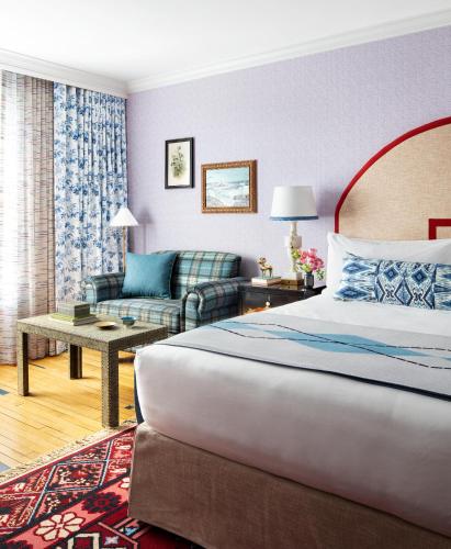 Кровать или кровати в номере Graduate by Hilton Chapel Hill