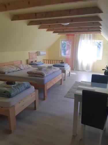 Postel nebo postele na pokoji v ubytování Mirella rooms