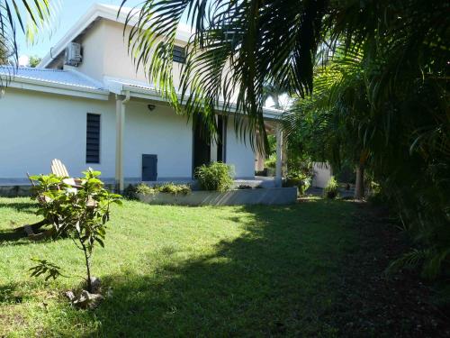 Jardin de l'établissement Villa Coco Paradise à 800m de la mer
