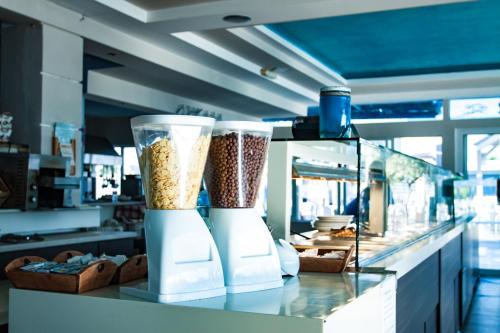 Gallery image of Sunshine Hotel Tigaki in Tigaki