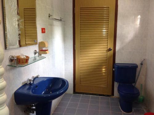 Ванная комната в Wimaanburi Resort