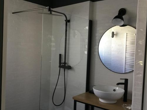 Bilik mandi di Les Chambres d'Andrea