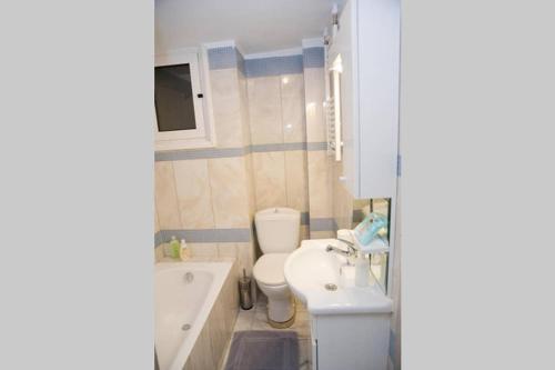 Strata deluxe Apt.(Must)