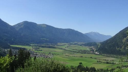 a view of a valley in the mountains at Ferienwohnungen Rosi in Kleblach
