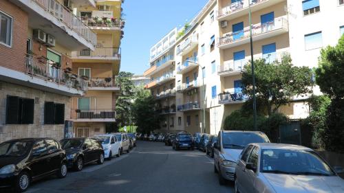 Pretty panoramic apartment - half way Center-Vomero district