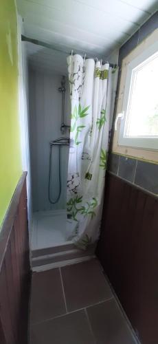 Bilik mandi di Le Stumo, Neulliac 56300