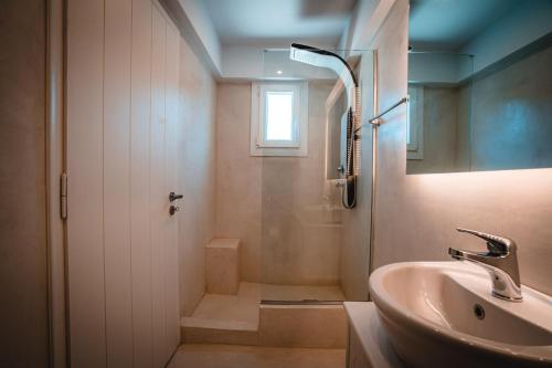 Gallery image of Esmeralda Apartments in Apollonia