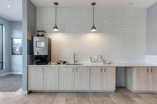 Imagen de la galería de Luxury Apartment with Gym, Steps From Commuter Rail #2009, en Reading