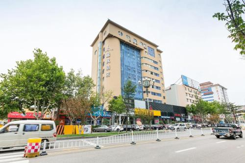 El edificio en el que está el hotel