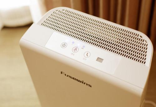 a white router sitting on a table at Lavande Hotel Chaozhou Plaza Branch in Chaozhou