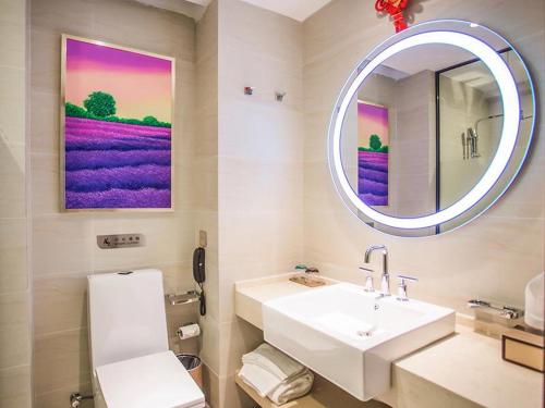 Kylpyhuone majoituspaikassa Lavande Hotel Xiaogan Beijing Road Branch