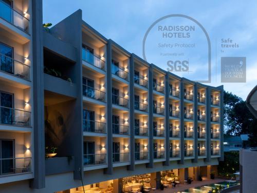 El edificio en el que está el hotel