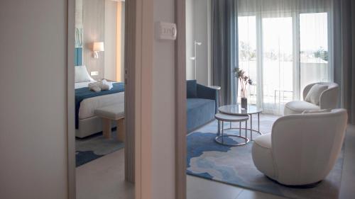Area soggiorno di Alanda Marbella Hotel & Wellness