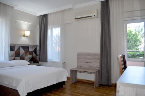アイワルクにあるMegas Hotelのギャラリーの写真