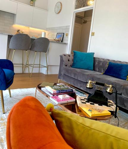 Seaside Balcony Retreat By Mrs Butler Relocation Accommodation Brighton photo 23
