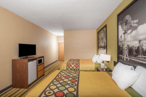 Gallery image of Super 8 by Wyndham Goshen in Goshen