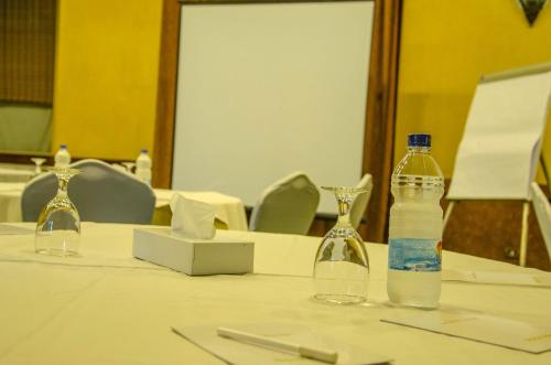 Gallery image of Grand Pyramids Hotel in Cairo