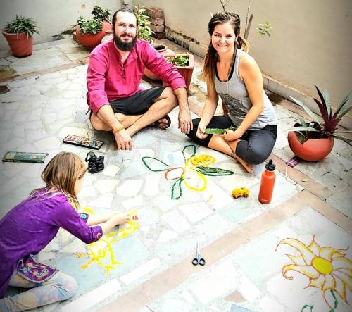 Επισκέπτες που μένουν στο Enjoy! Udaipur Homestay by Hari Pari
