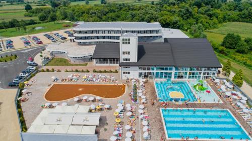 an aerial view of a hotel with a swimming pool at Hotel Terme Ozren in Bosansko Petrovo Selo