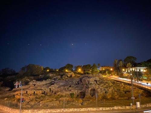 Φωτογραφία από το άλμπουμ του L'ARENA ROOM στις Συρακούσες