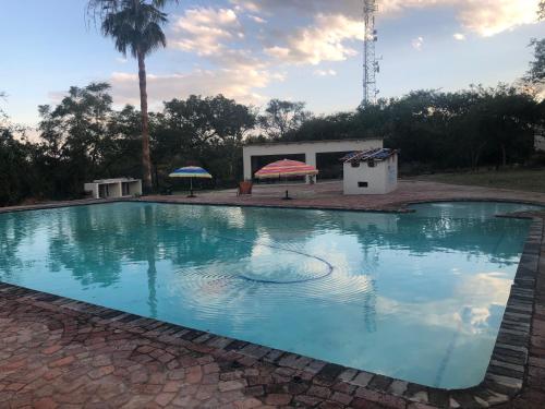 Πισίνα στο ή κοντά στο Villa Jullienne - A Home Away From Home - Unit 1