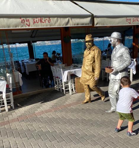 Επισκέπτες που μένουν στο By Sukru Hotel