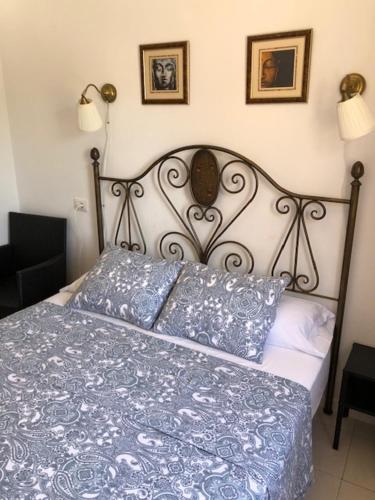 A bed or beds in a room at Apartment Cardon Los Cristianos