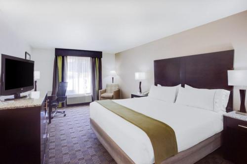 Holiday Inn Express Hotel & Suites Mebane, an IHG Hotel