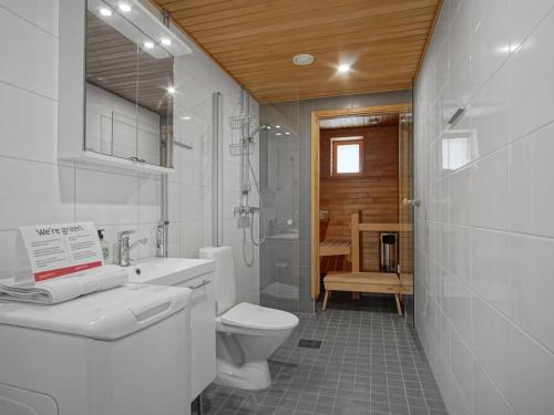 Kylpyhuone majoituspaikassa Kotimaailma Apartments Oulu