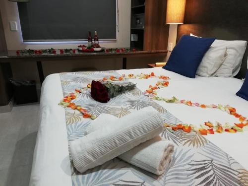 Ένα ή περισσότερα κρεβάτια σε δωμάτιο στο Essenwood Park Hotel