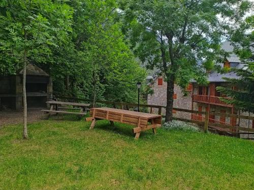 Fotografie z fotogalerie ubytování Apartaments Boi v destinaci Bohí